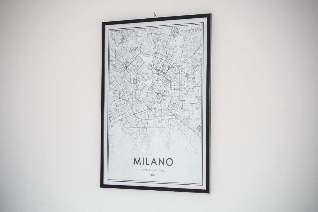 The Lantern Flat - Darsena Area Apartment Milan Bagian luar foto