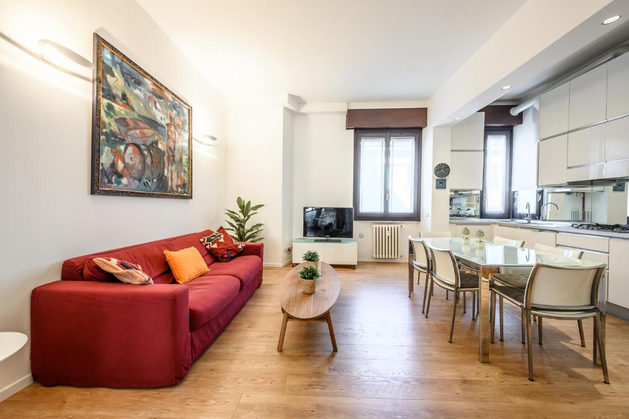 The Lantern Flat - Darsena Area Apartment Milan Bagian luar foto