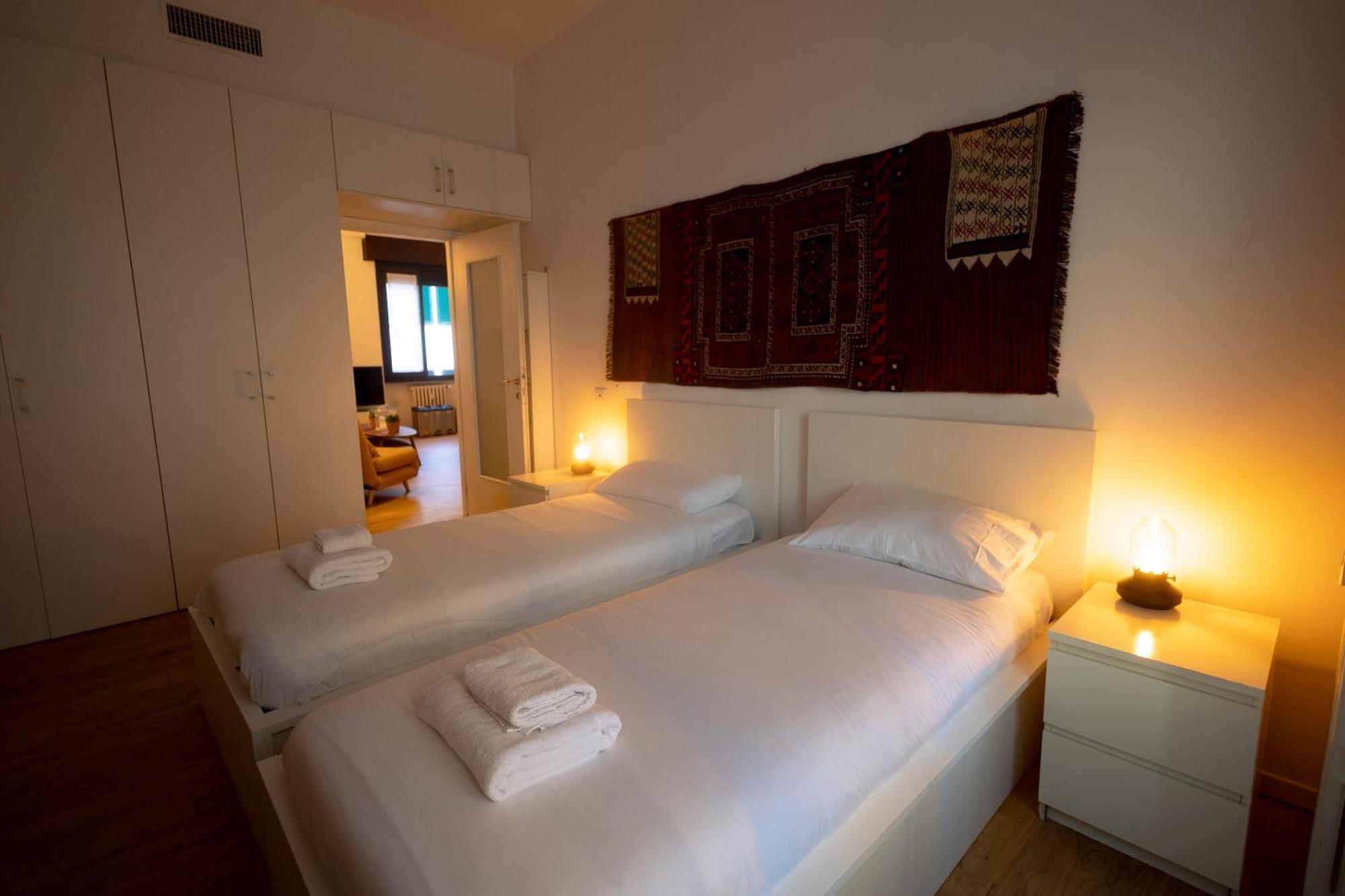 The Lantern Flat - Darsena Area Apartment Milan Bagian luar foto